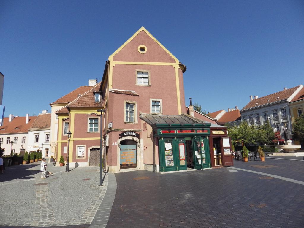 Belvarosi Erdesz-Lak Sopron Exterior photo
